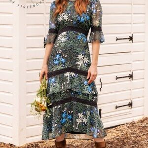 Hope & Ivy The Jemima Chic Botanical Midi Dress with Lace Accents Size 8